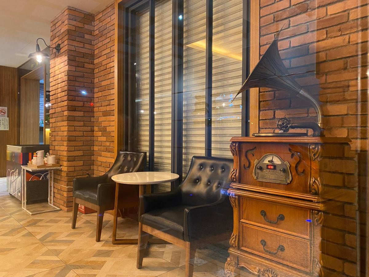 Hua Xiang Hotel -Zouying Гаосюн Экстерьер фото